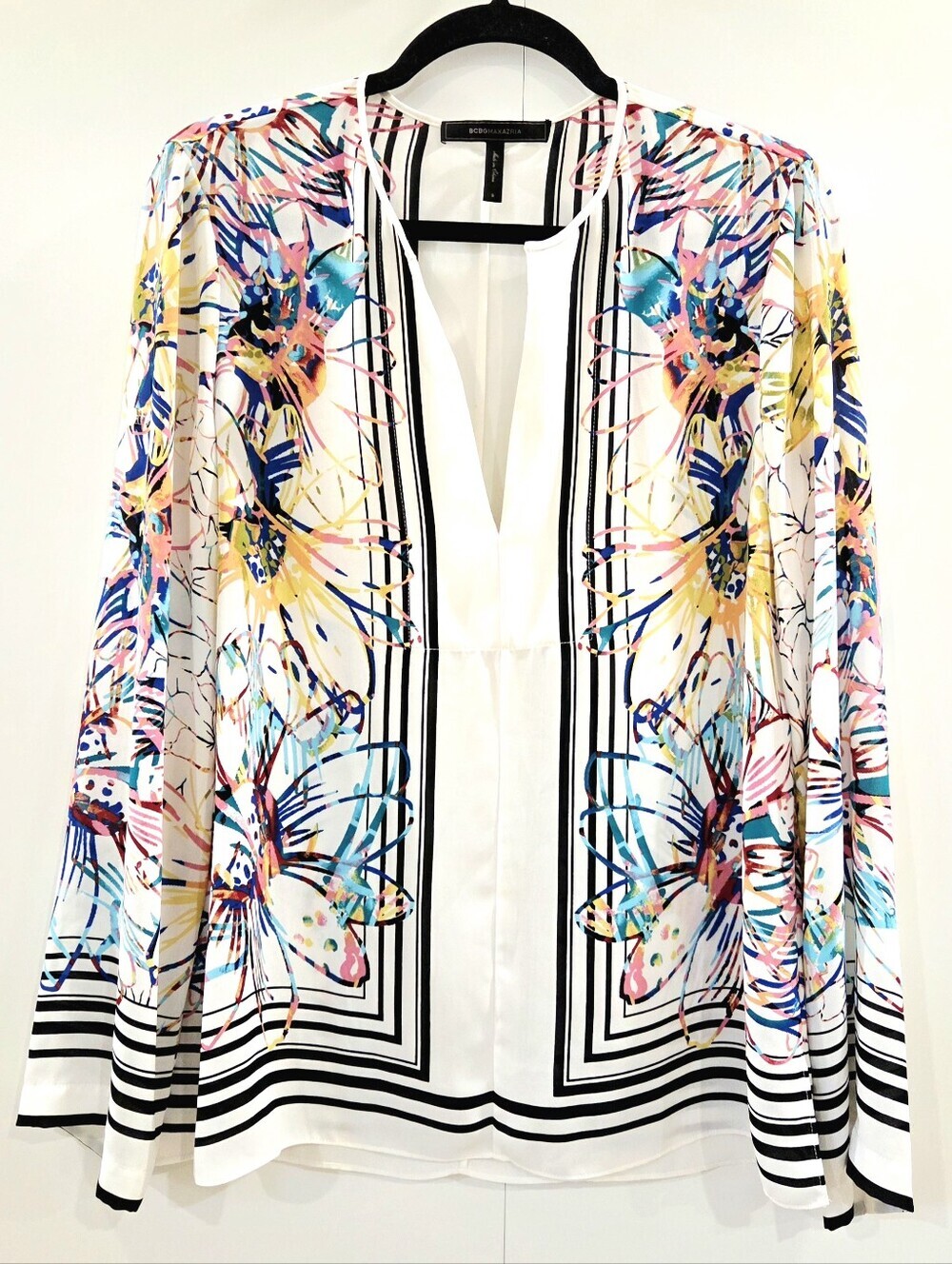 BCBGMAXAZRIA Haida Floral Abstract Print V-Neck Blouse Coral Comb Size S